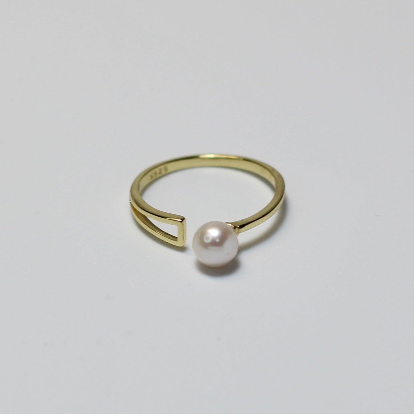 "ECLIPSE" ADJUSTABLE PEARL RING - Ms. Pearl