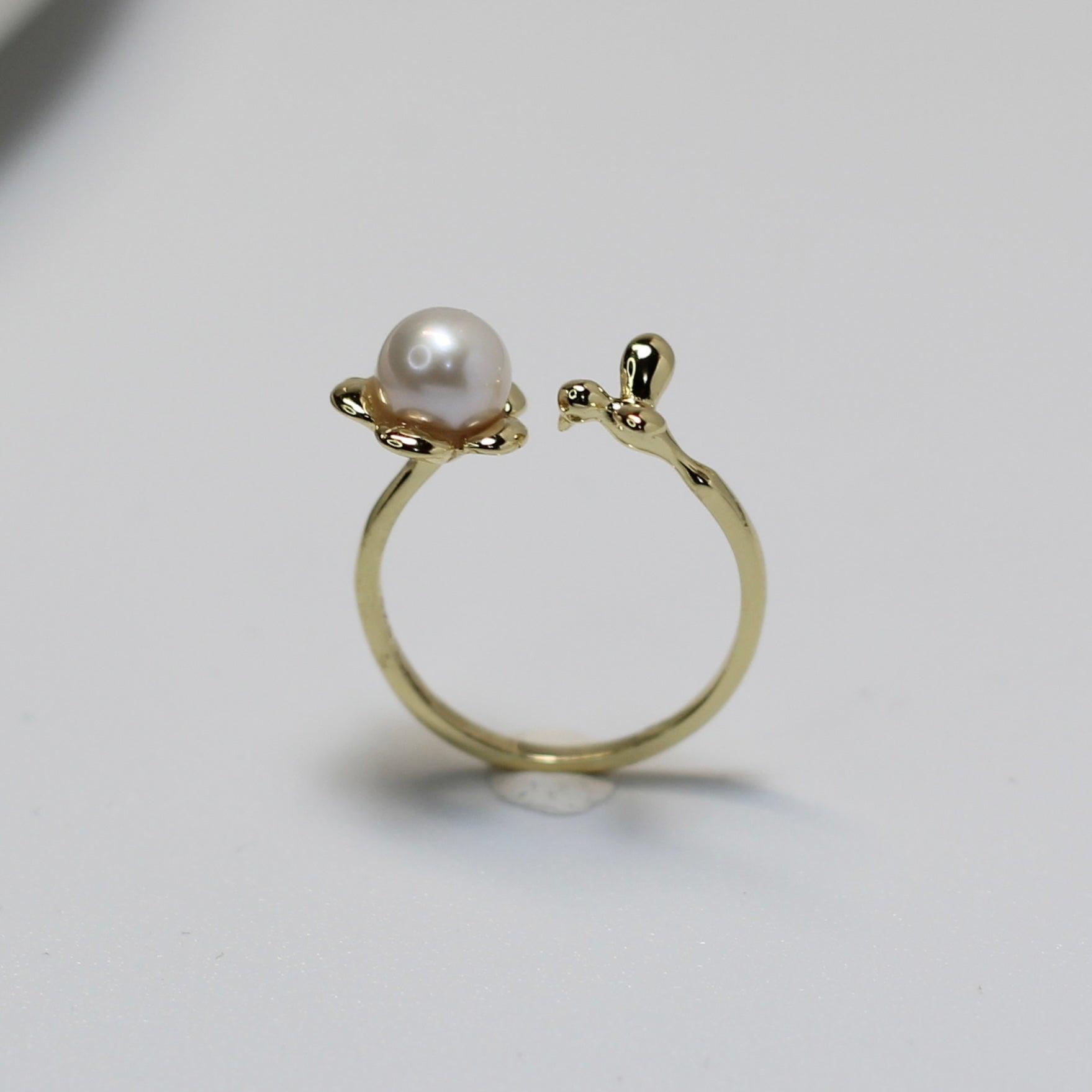 "HUMMINGBIRD KISS" ADJUSTABLE PEARL RING - Ms. Pearl